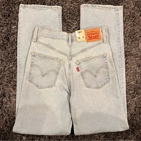 🌸NWT LEVIS RIBCAGE STRAIGHT HIGH RISE JEANS SIZE 28x32🌸 - Picture 4 of 9